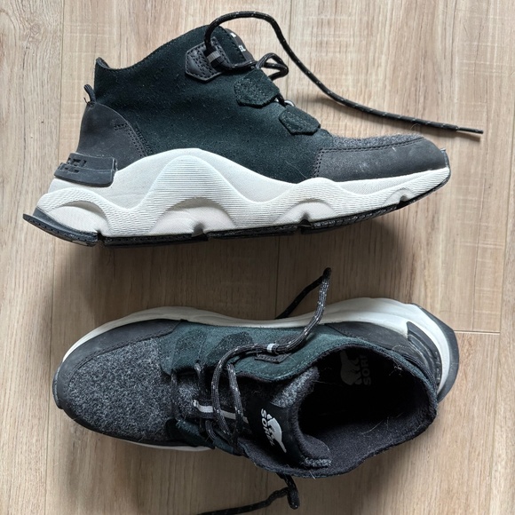 Sorel winter shoes - Picture 1 of 2